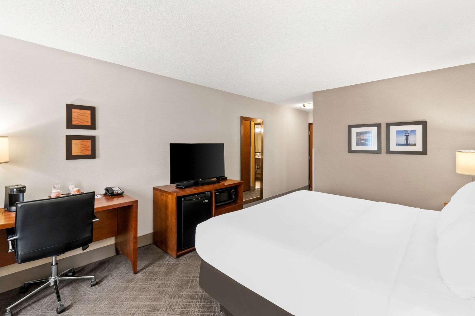 Comfort Inn West Duluth Exterior photo